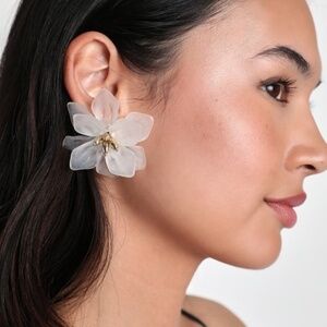 Lulus Blissful Blooming White And Gold Flower Statement Earrings